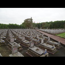 Einer von zahlreichen Soldatenfriedhöfen in dieser im Vietnamkrieg stark umkämpften Gegend